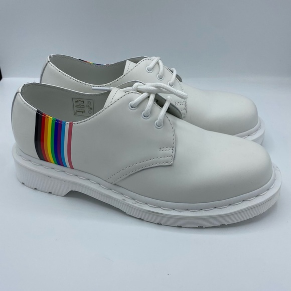 Dr. Martens 1461 White Smooth Leather Oxford Shoes Men's 6 Women's 7 like new - Picture 2 of 9